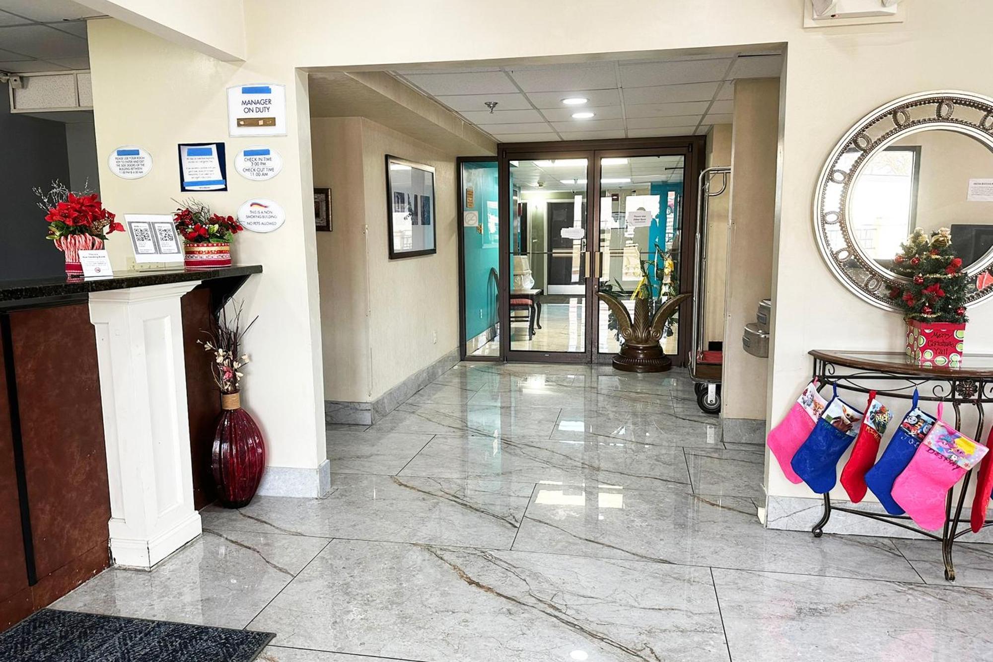 Oyo Hotel Rome West Ga Exterior foto